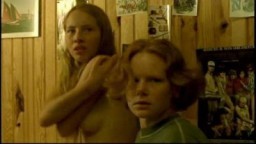 Girls Can't Swim - Les filles ne savent pas nager (2000)